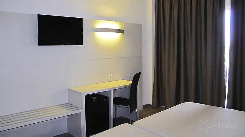 *** Ξενοδοχείο Ohtels Villa Dorada Σαλού Ισπανία